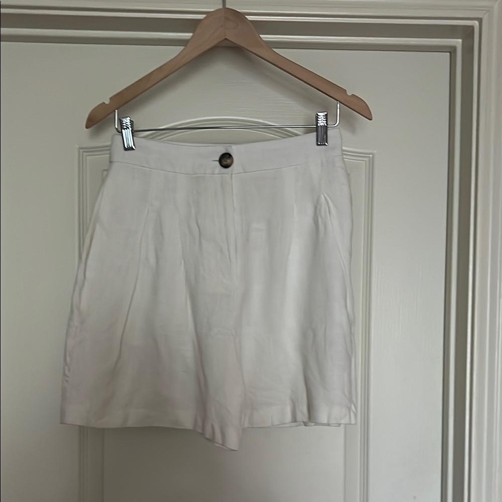 Elegant White Women's Shorts